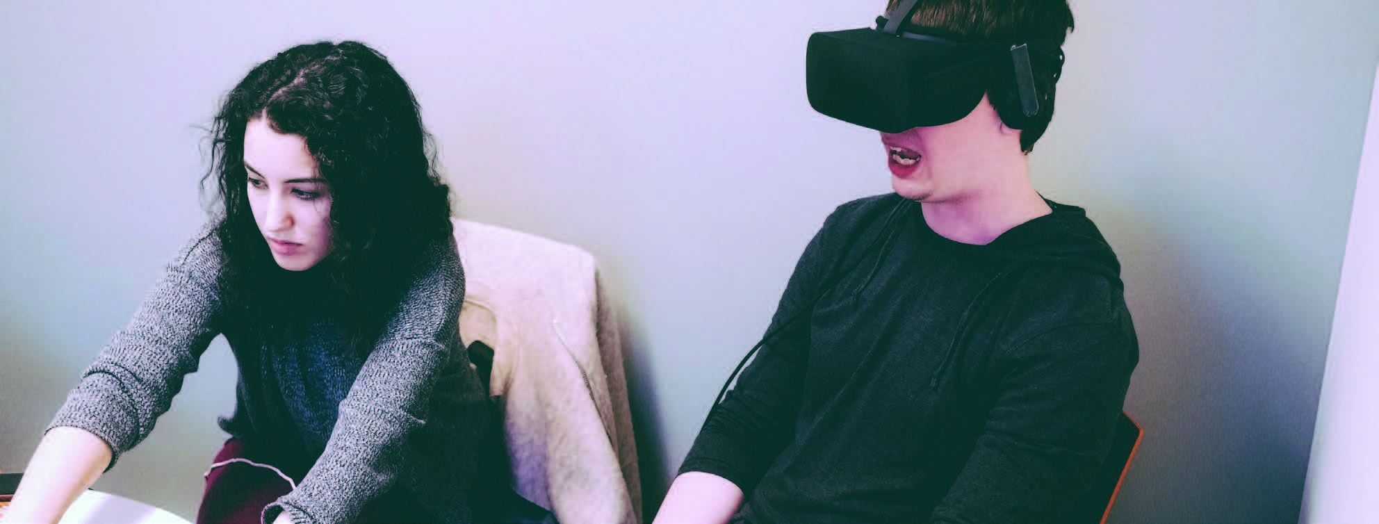 Virtual and Augmented Environments in Collaborative Experience
