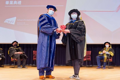 Dr Linda LAI Chiu Han receives Dean’s Service Award 2019